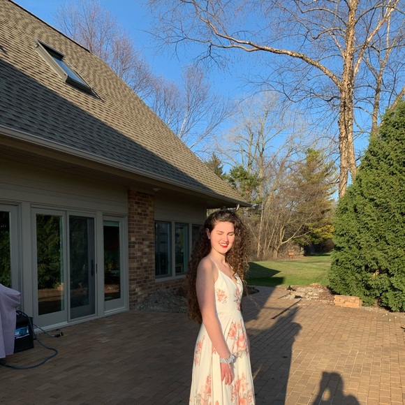 Meet your Posher, Emma - Picture 3 of 8